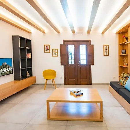 In (adults Only) Líndos