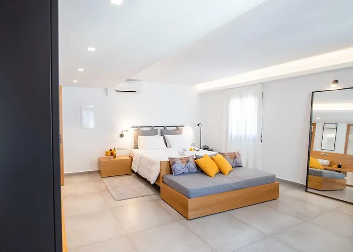 In (adults Only) Líndos