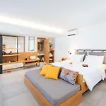 Vila In (adults Only) *