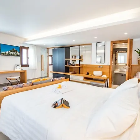 In (adults Only) * Líndos