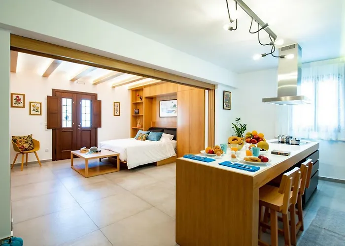 In (adults Only) * Líndos