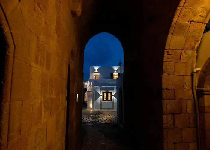 In (adults Only) Líndos